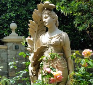 Vista Garden - Statue and Roses