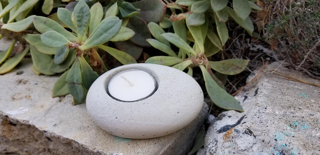 DIY Tutorial – How to Make Molded Concrete Tea Light Candle Holders
